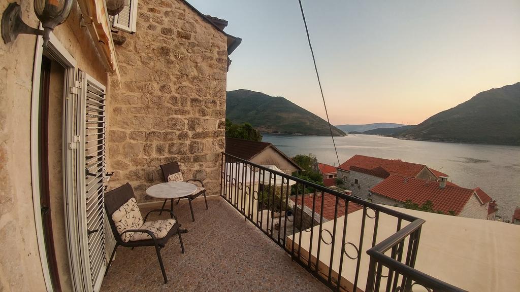 Bella Vista Zmukic Appartement Perast Buitenkant foto
